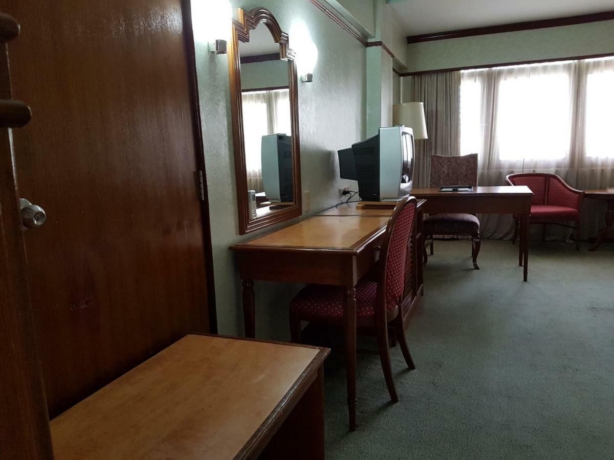 素坤逸7公园酒店 曼谷 外观 照片