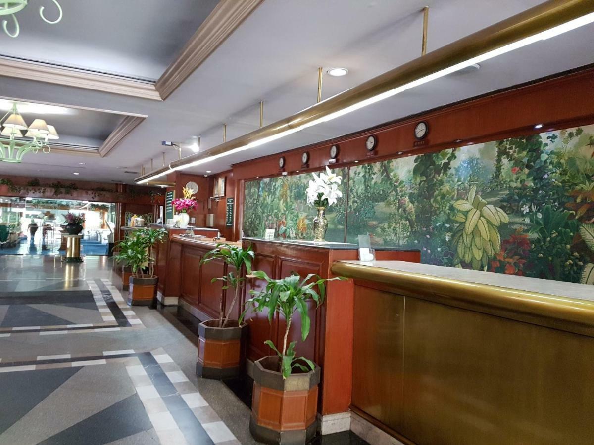 素坤逸7公园酒店 曼谷 外观 照片