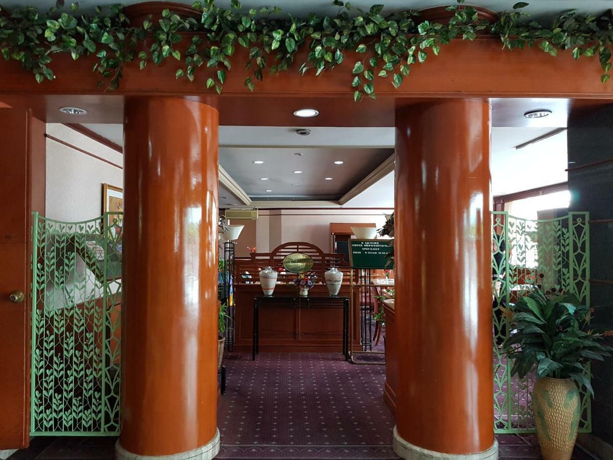素坤逸7公园酒店 曼谷 外观 照片